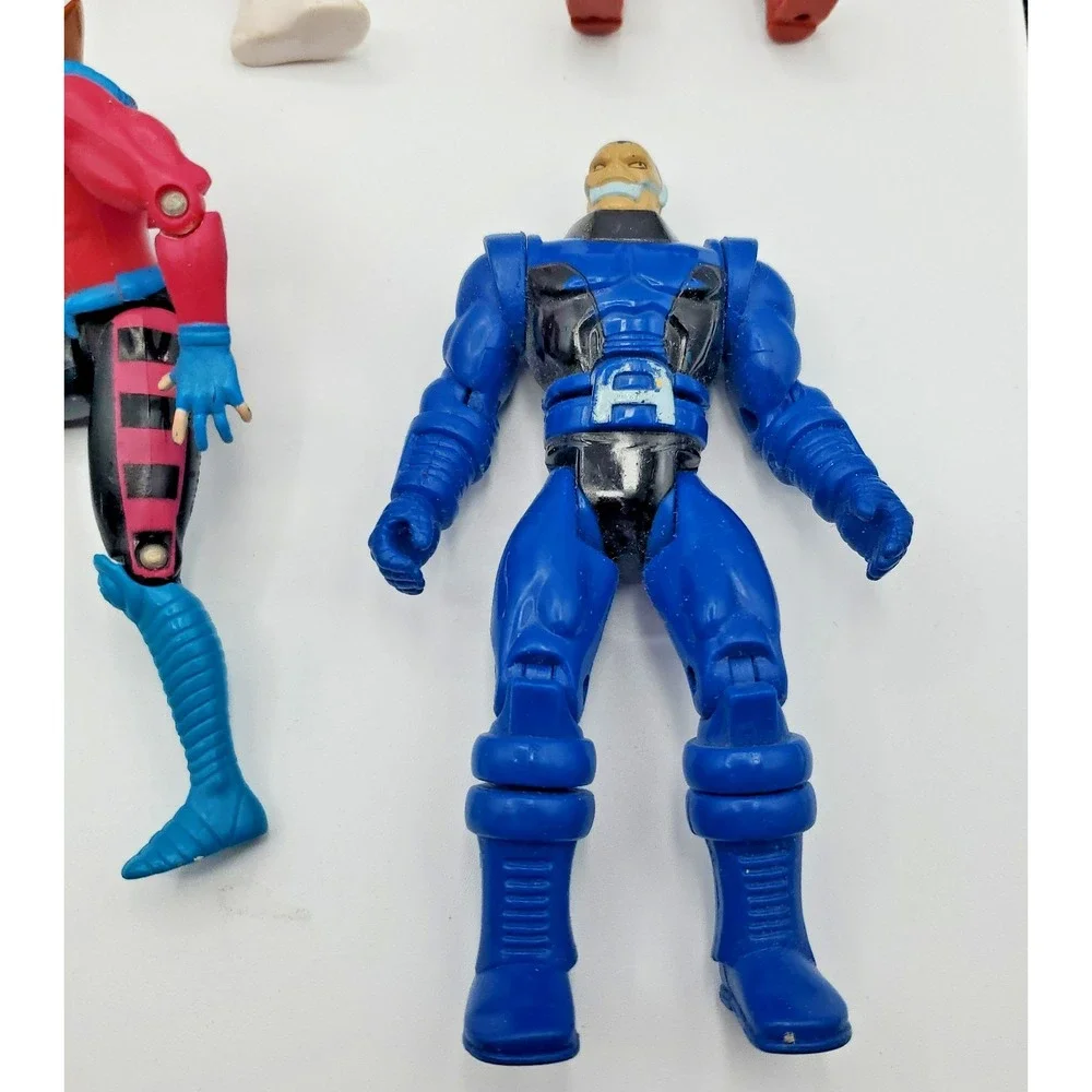 Vintage 1990s Toy Biz Marvel X-Men DC Action Figure Lot 11 Figures